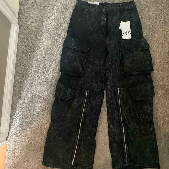 Zara Relaxed Utility Pant - Picture 1 of 2